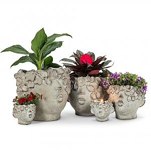 Medium Kissing Face Concrete Planter