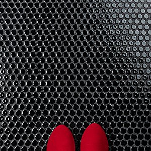 Hudson Penny Round Glossy Black 11-7/8" x 12-5/8" Porcelain Mosaic Tile -10 Sheets Per Case -10.5 Sq. Ft.