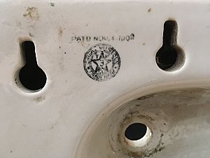 Antique Trenton Potteries Co. Vitreous China Pedestal Bathroom Sink Circa 1902