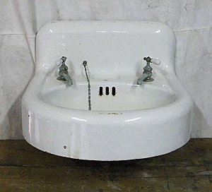 Antique Cast Iron Wall-Hung Sink
