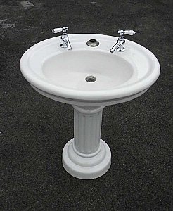 Antique Trenton Potteries vitreous china pedestal sink with fluted base