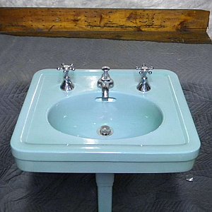 Antique Blue Crane "Ipswich" Peg Leg Sink