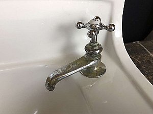 Antique Eljer Shallow Profile Porcelain Wall Hung Bathroom Sink Circa 1929