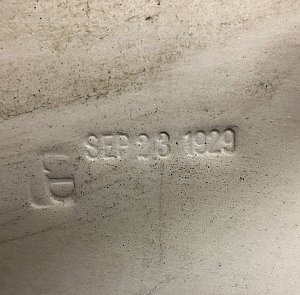 Antique Eljer Shallow Profile Porcelain Wall Hung Bathroom Sink Circa 1929