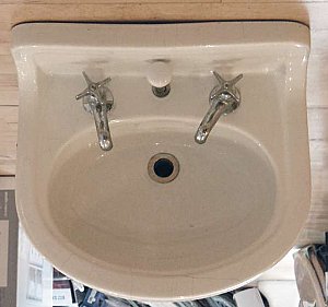 Antique Mott Wall Hung Sink