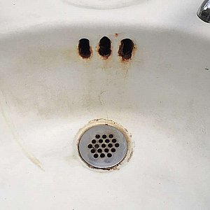 Antique Cast Iron Wall Hung Sink