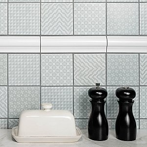 Antigua Blanco 2" x 8" Ceramic Moldura Wall Trim - Sold Per Tile - 0.11 Square Feet