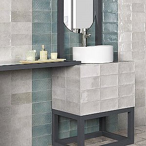 Camden Decor Emerald Green 4" x 8" Ceramic Subway Wall Tile - Sold Per Case of 50 - 11.90 Square Feet